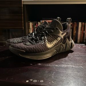 Giannis Imortality Men size 9.5 Basketball shoes